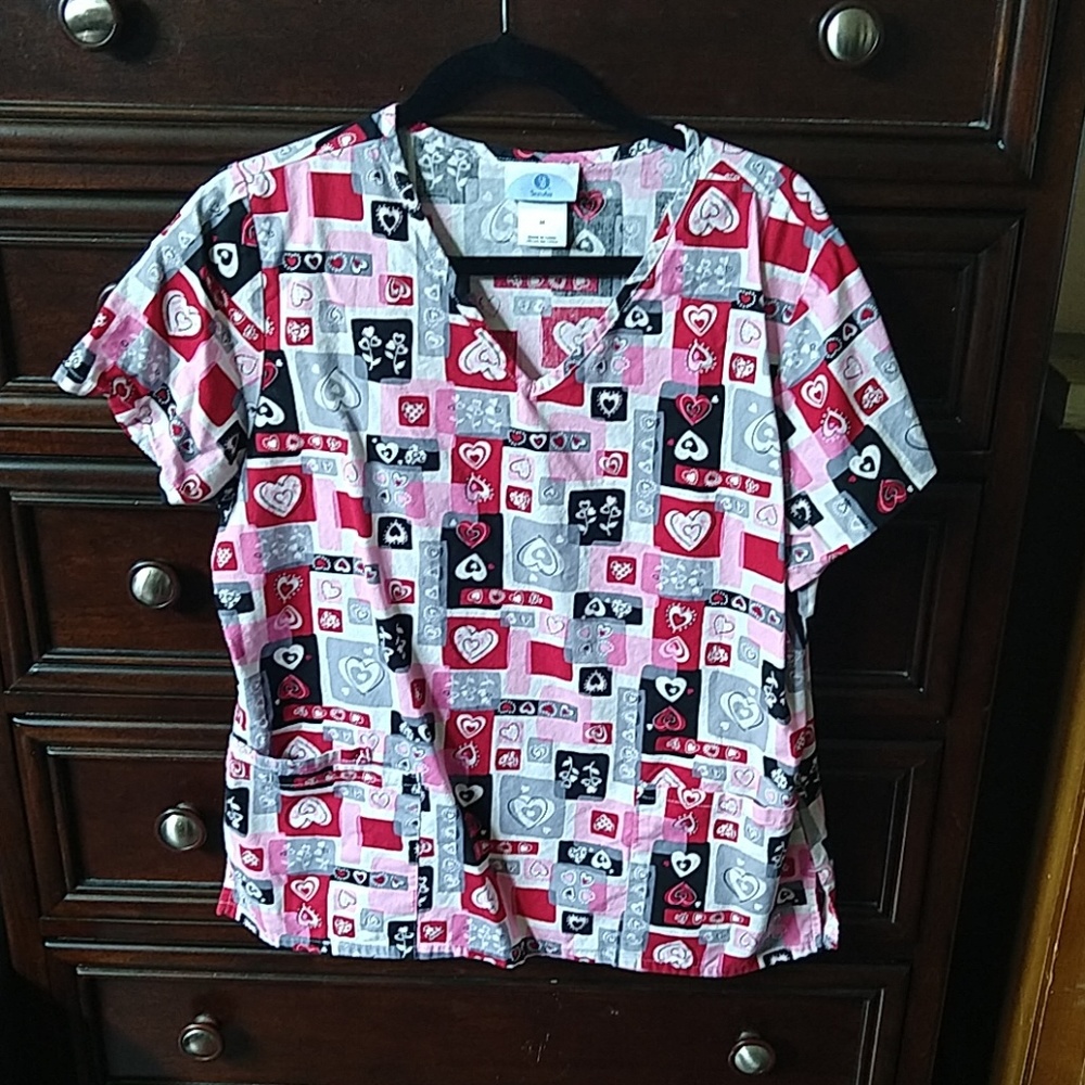 Women's SB Scrubs Medium Hearts V Neck Scrub Top